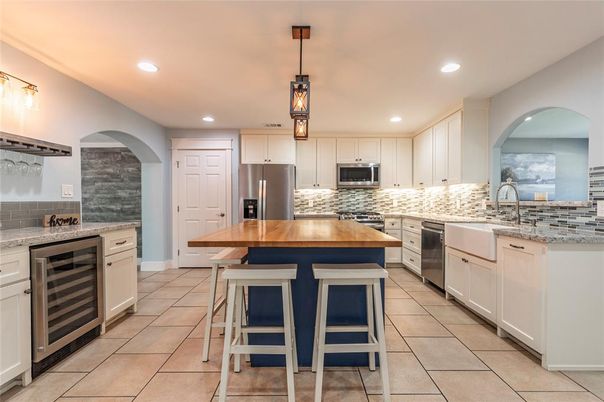 Interior, Kitchen, Pendant Lights, Recessed Lighting, Stainless Steel Appliances