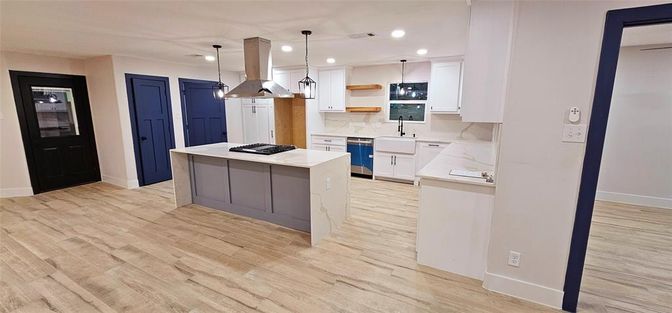 Interior, Kitchen, Pendant Lights, Recessed Lighting, Wood Texture Flooring