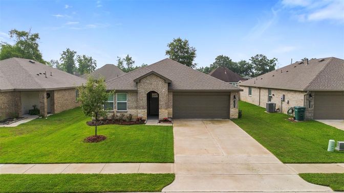 Attached, Backyard, Exterior, Facade, Brick Traditional
