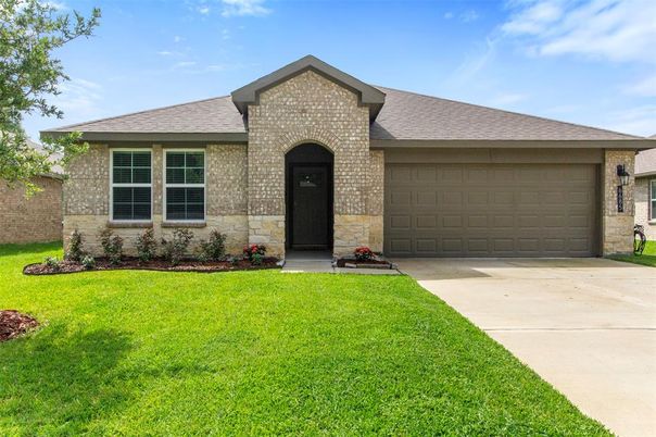 Attached, Exterior, Facade, Brick Facade, Brick Traditional