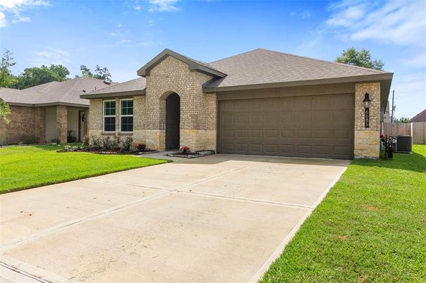 Attached, Exterior, Facade, Brick Facade, Brick Traditional
