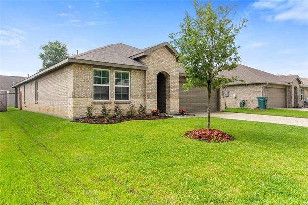 Attached, Backyard, Exterior, Facade, Brick Facade, Brick Traditional