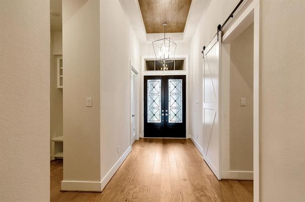 Interior, Pendant Lights, Wood Texture Flooring