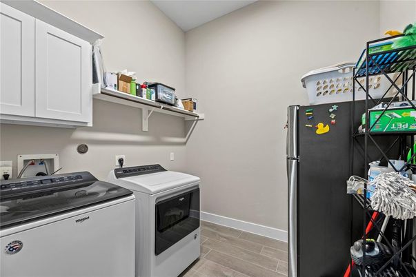 Interior, Washer, Wood Texture Flooring