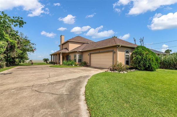 Attached, Backyard, Exterior, Facade, Ranch