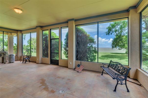 Interior, Sun Room, Water