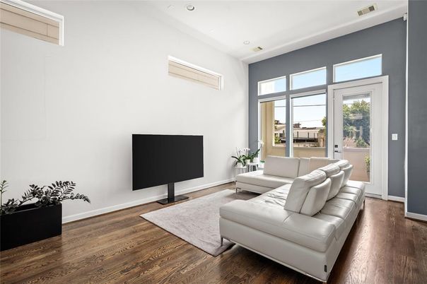 Interior, Living room, Recessed Lighting, Wood Texture Flooring