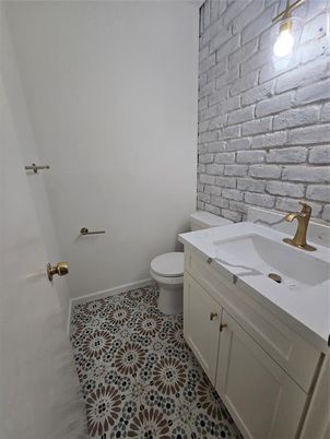 Bathroom, Interior, Stone Walls