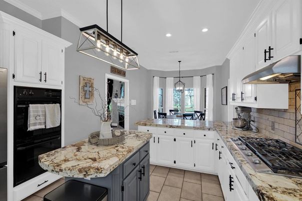 Dining room, Interior, Kitchen, Pendant Lights, Recessed Lighting
