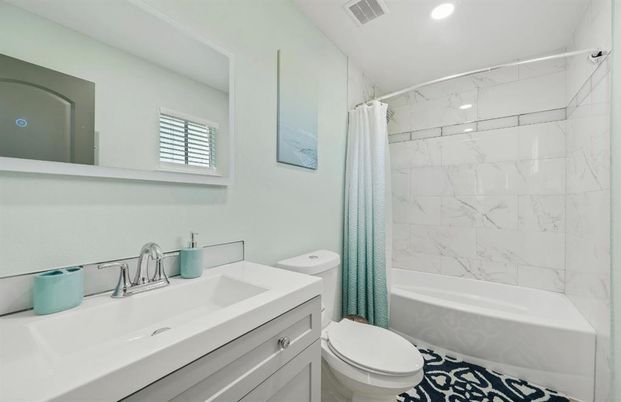 Bathroom, Interior, Marble Walls, Recessed Lighting