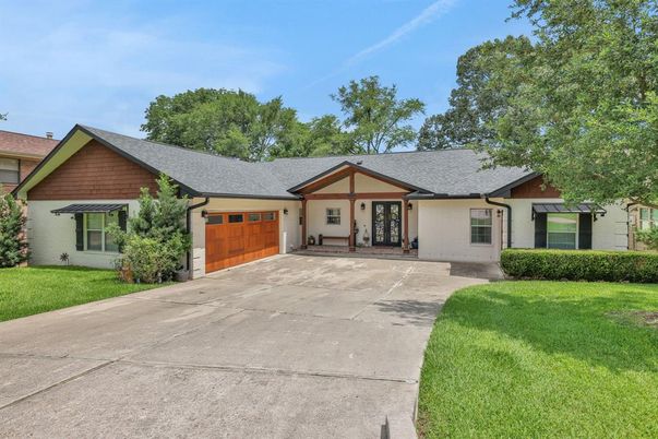 Attached, Backyard, Exterior, Facade, Ranch