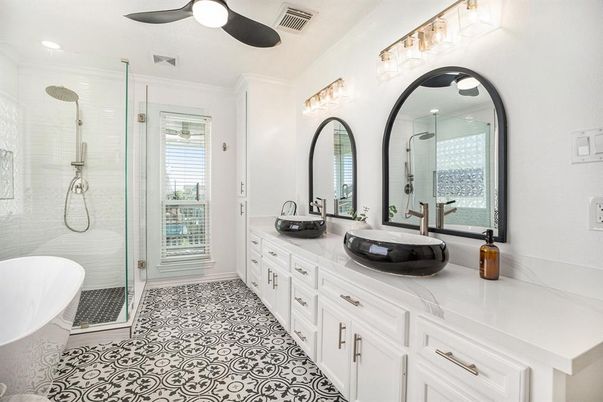 Bathroom, Dual Sink Vanities, Glass Shower, Interior, Recessed Lighting