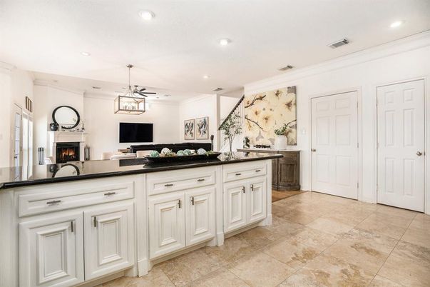 Fireplace, Interior, Kitchen, Pendant Lights, Recessed Lighting