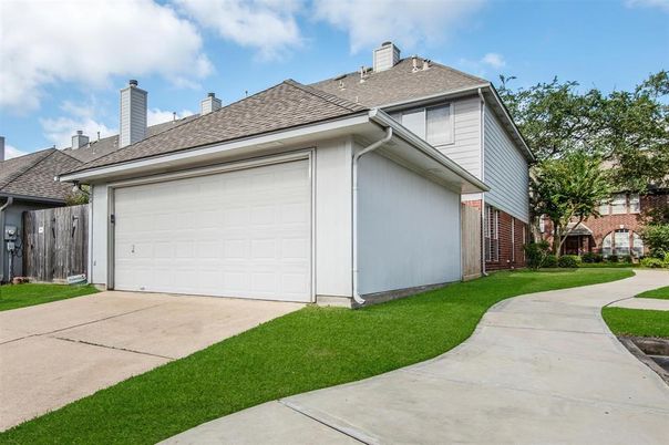 Detached Garage, Exterior