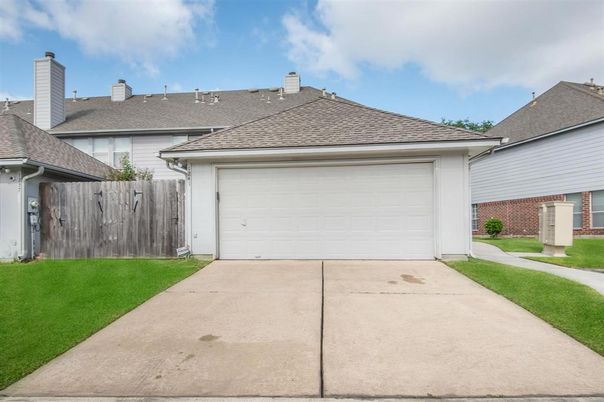 Detached Garage, Exterior