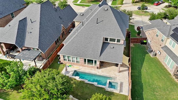 Exterior, Drone