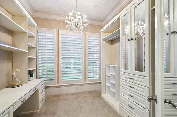 Chandelier, Interior, Walk-in Closets