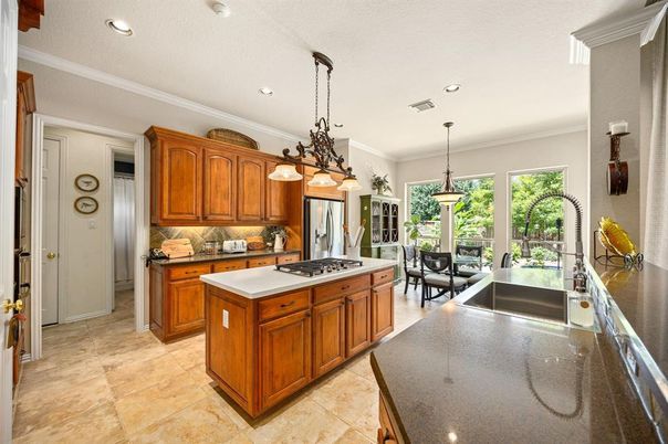 Dining room, Interior, Kitchen, Pendant Lights, Recessed Lighting, Stainless Steel Appliances