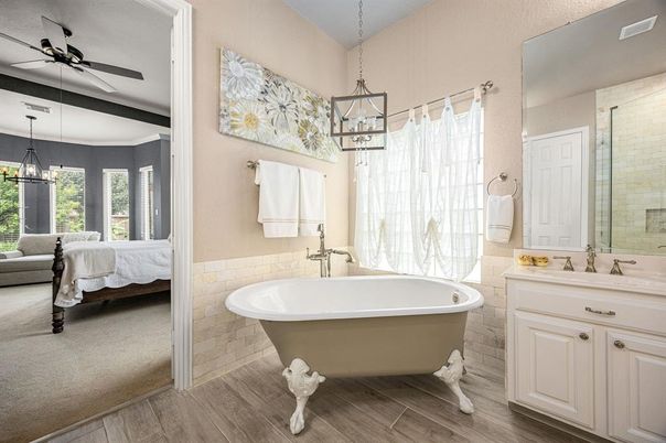 Bathroom, Bedroom, Dual Sink Vanities, Free Standing Baths, Interior, Pendant Lights, Wood Texture Flooring