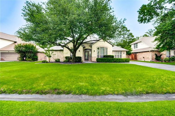 Backyard, Exterior, Facade, Ranch