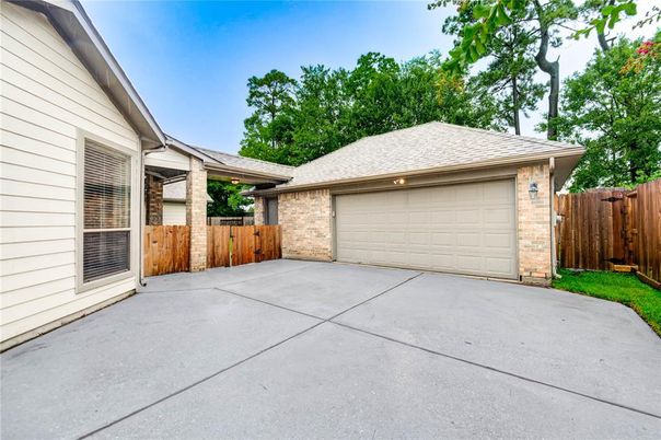 Detached Garage, Exterior