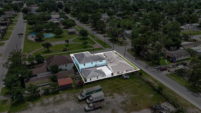 Exterior, Drone