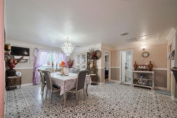 Chandelier, Dining room, Interior