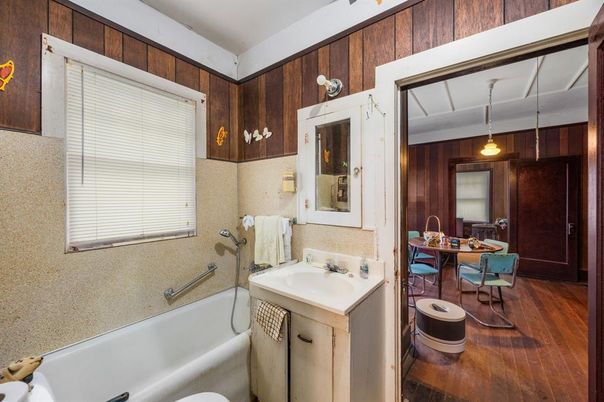 Bathroom, Dining room, Interior, Pendant Lights, Wood Texture Flooring, Wooden Walls
