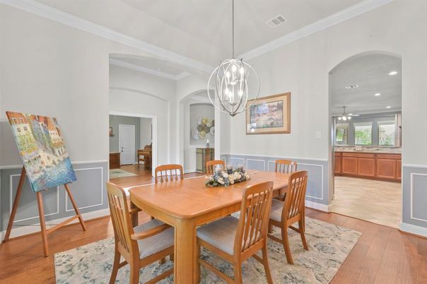 Dining room, Interior, Pendant Lights, Recessed Lighting, Wood Texture Flooring