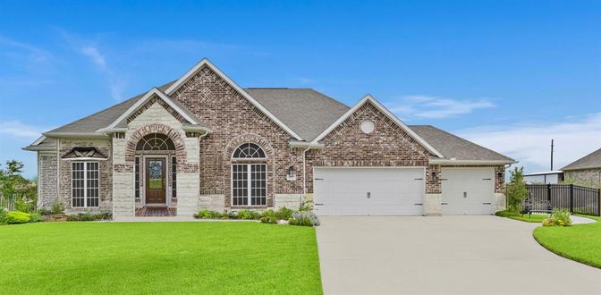 Attached, Exterior, Facade, Brick Facade, Brick Traditional