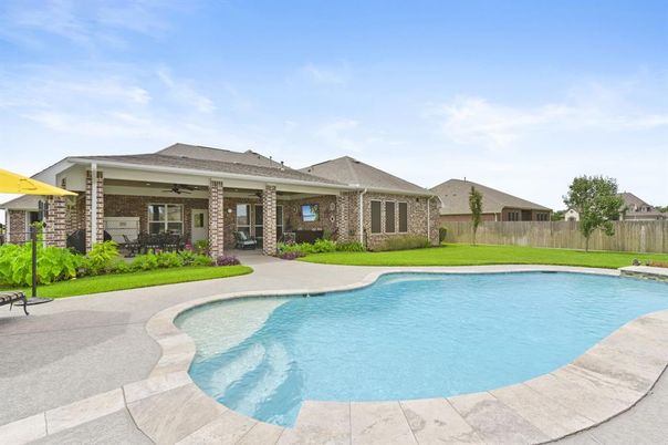 Exterior, Pool