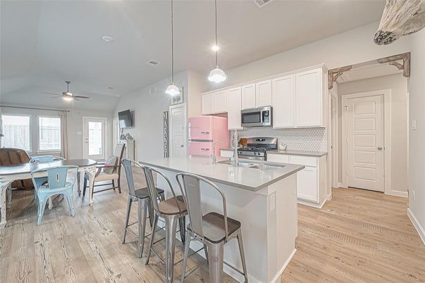 Dining room, Interior, Kitchen, Pendant Lights, Recessed Lighting, Wood Texture Flooring