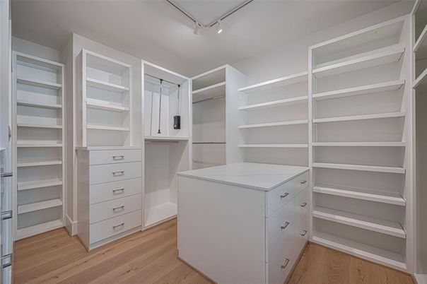 Interior, Walk-in Closets, Wood Texture Flooring