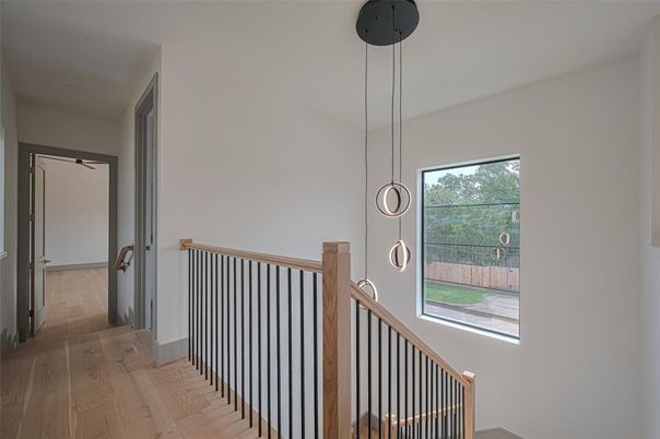 Interior, Pendant Lights, Wood Texture Flooring