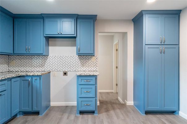 Interior, Kitchen, Recessed Lighting, Wood Texture Flooring