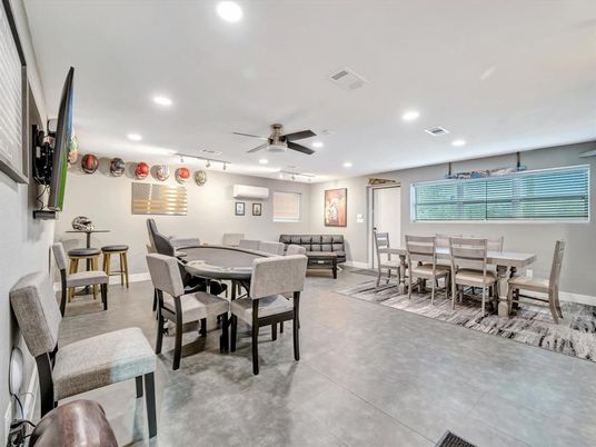 Dining room, Interior, Recessed Lighting