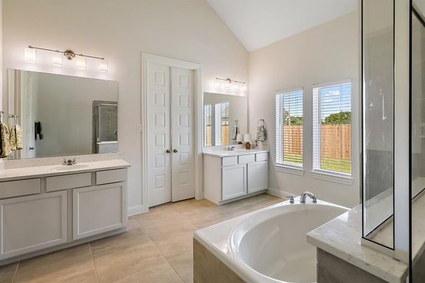 Bathroom, Dual Sink Vanities, Interior