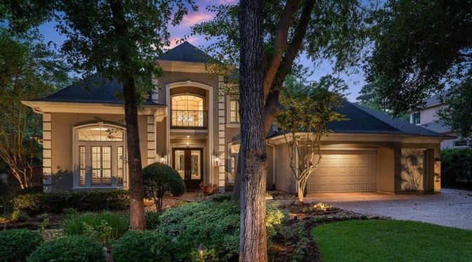 Attached, Exterior, Facade, French Provincial