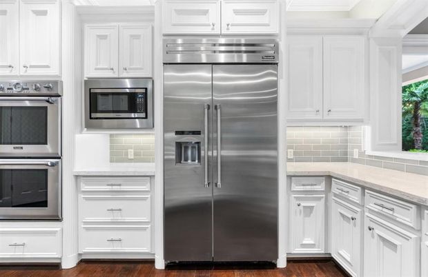 Interior, Kitchen, Stainless Steel Appliances, Wood Texture Flooring