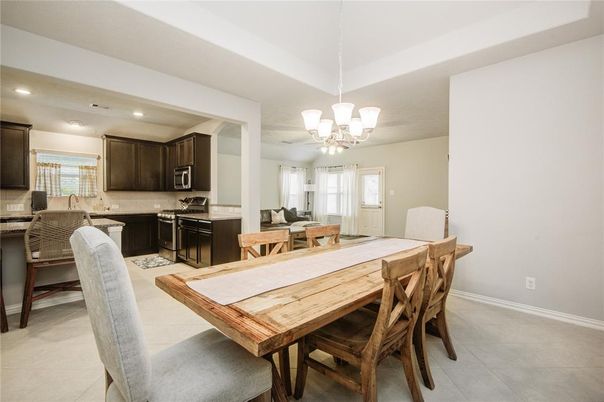 Chandelier, Dining room, Interior, Kitchen, Recessed Lighting, Stainless Steel Appliances