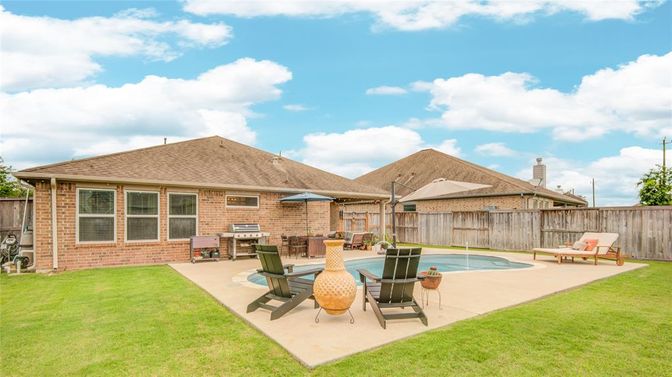 Backyard, Exterior, Pool