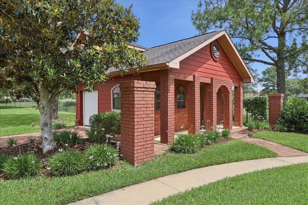 Exterior, Facade, Brick Facade, Brick Traditional