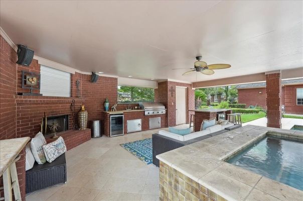 Exterior, Fireplace, Pool