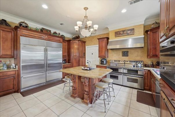 Chandelier, Interior, Kitchen, Recessed Lighting, Stainless Steel Appliances