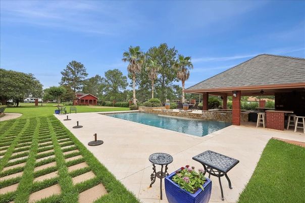 Backyard, Exterior, Pool