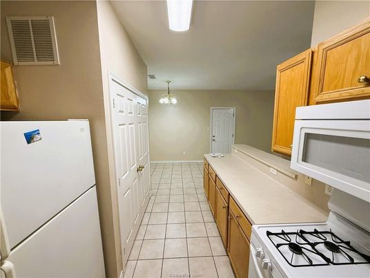 Chandelier, Interior, Kitchen