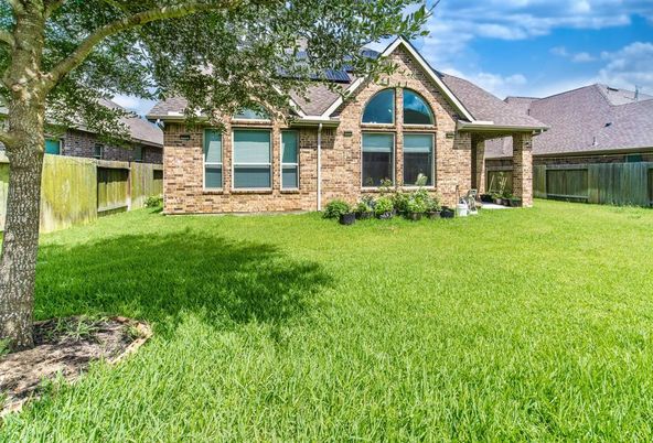 Backyard, Exterior, Facade, Brick Facade, Brick Traditional