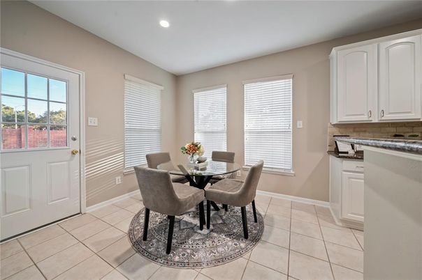 Dining room, Interior, Recessed Lighting
