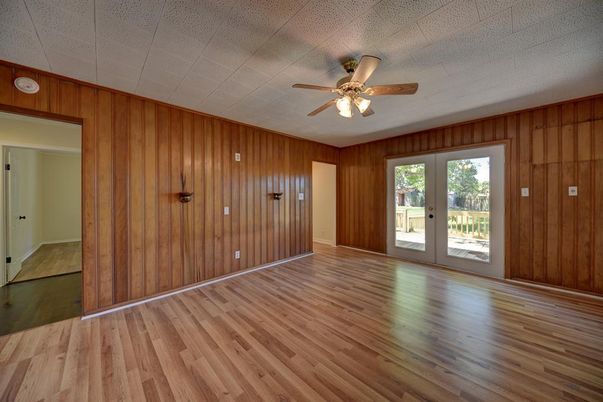 Empty room, Interior, Wood Texture Flooring, Wooden Walls
