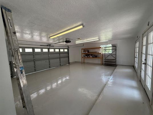 Garage, Interior